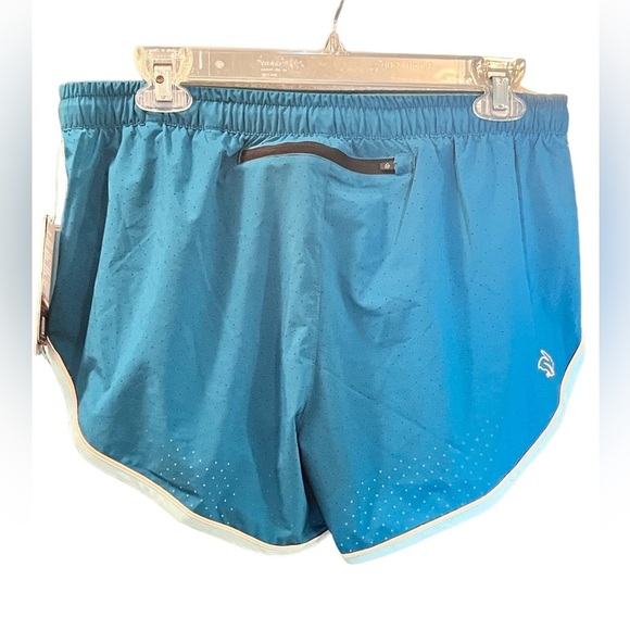 Women's rabbit repeats 2" running shorts - Picture 2 of 5